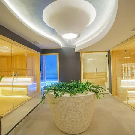 アパート Zvezda Lux Titova *