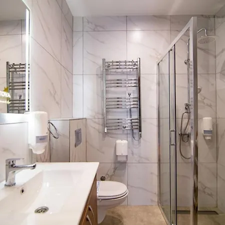 Zvezda Lux Titova アパート *