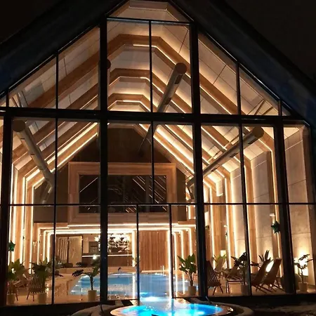 Zvezda Lux Titova 公寓 *